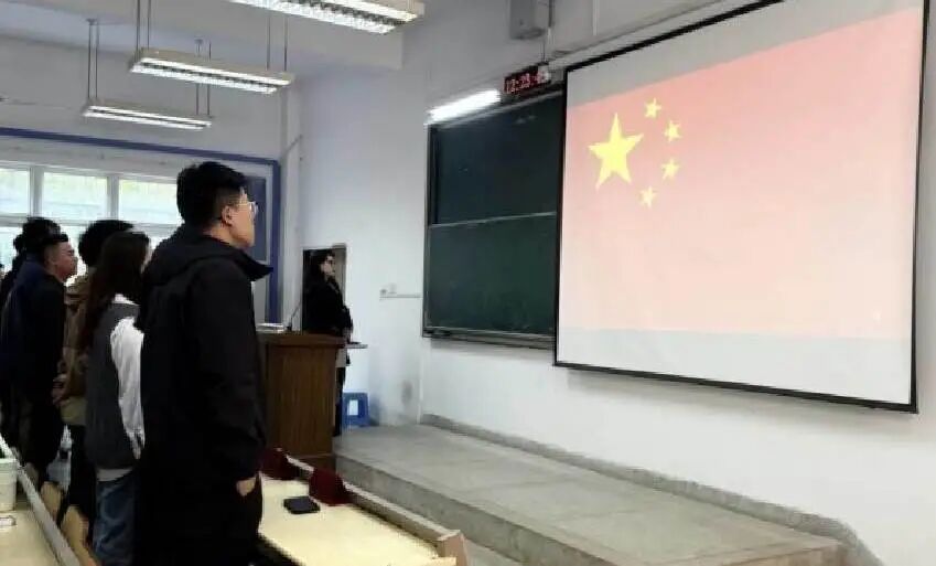 漢口學(xué)院藝術(shù)設(shè)計(jì)學(xué)院成功舉辦2025屆四方成立大會(huì)